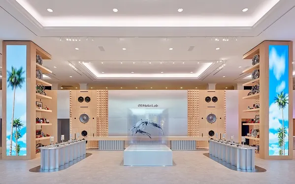 Meta lab retail pop-up